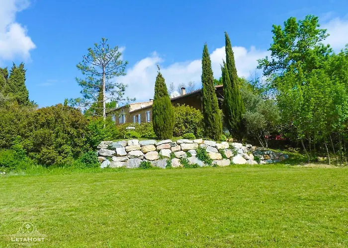 Jardin Verdoyant à Au Tournesol