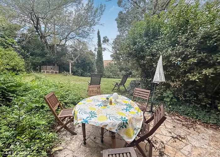 Jardin Verdoyant à Au Tournesol Casa de Férias